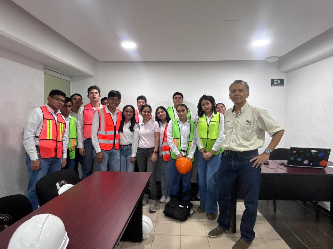 VISITA DE ESTUDIO A LA EMPRESA SERVICIOS INTEGRALES DE INGENIERIA Y CALIDAD
